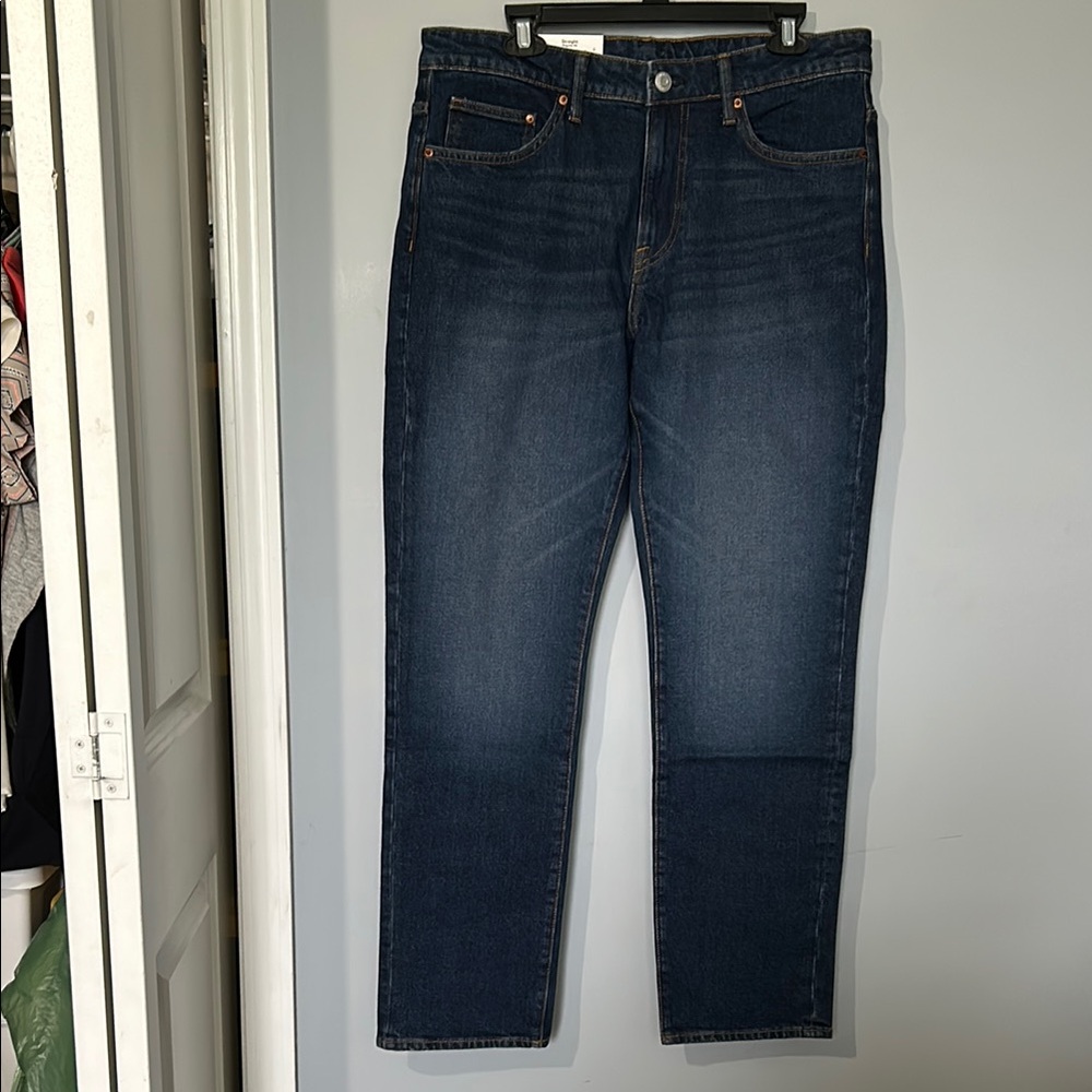 NWT men’s H&M Blue Straight Jeans Classic Style 34/32